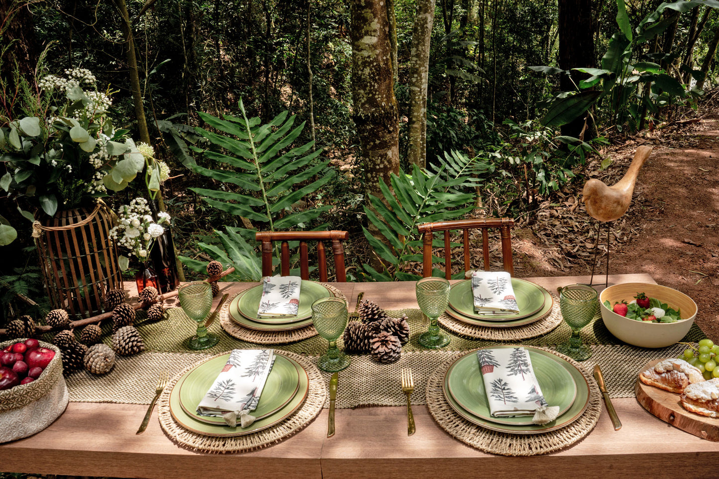 Green Fique Table Runner