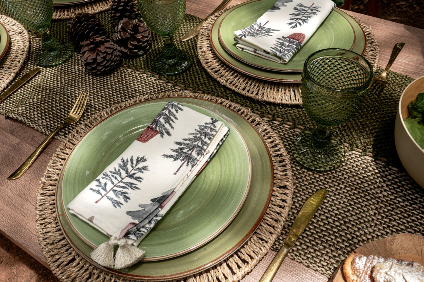 Green Fique Table Runner