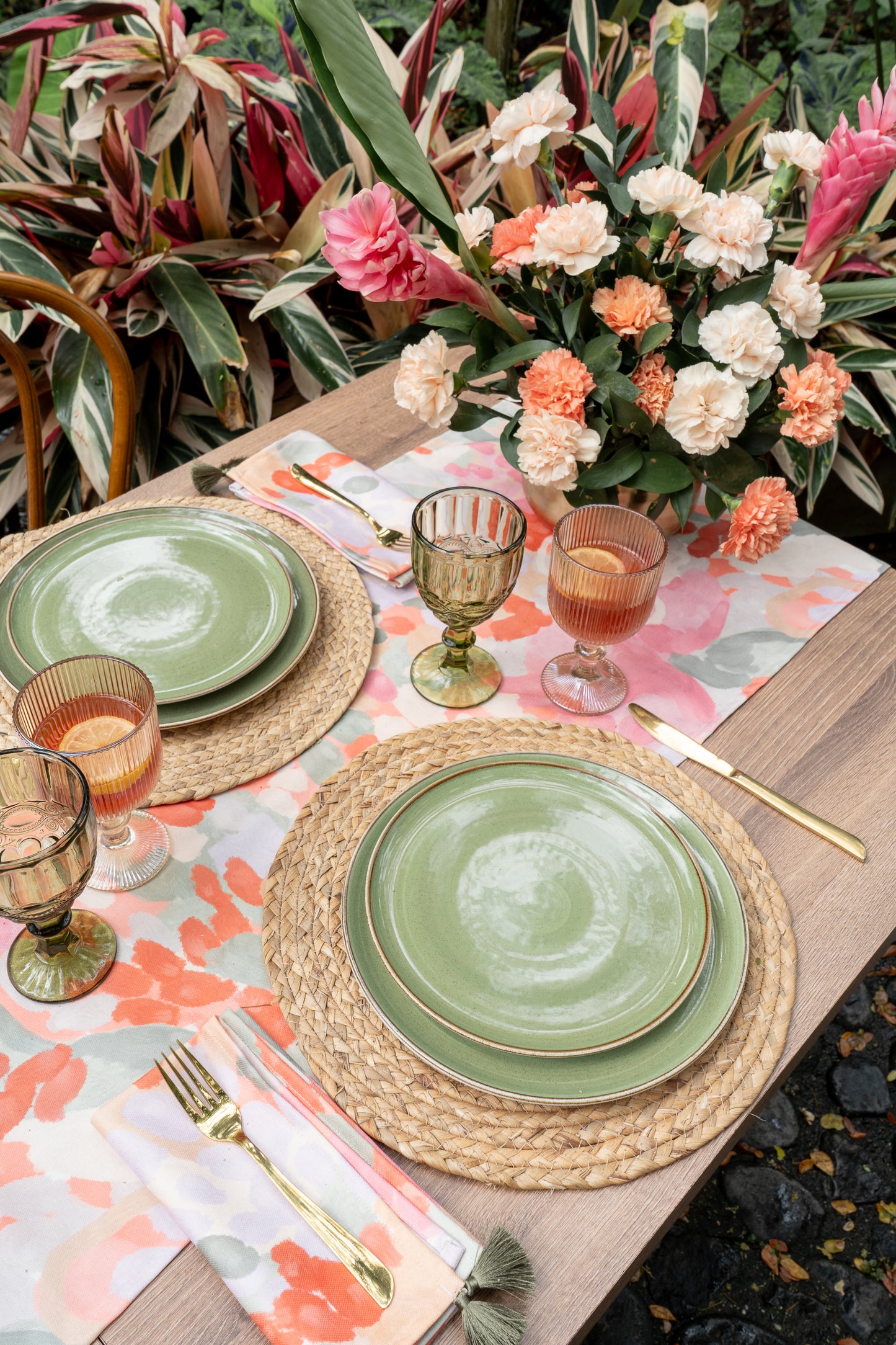 Botanique Table Runner