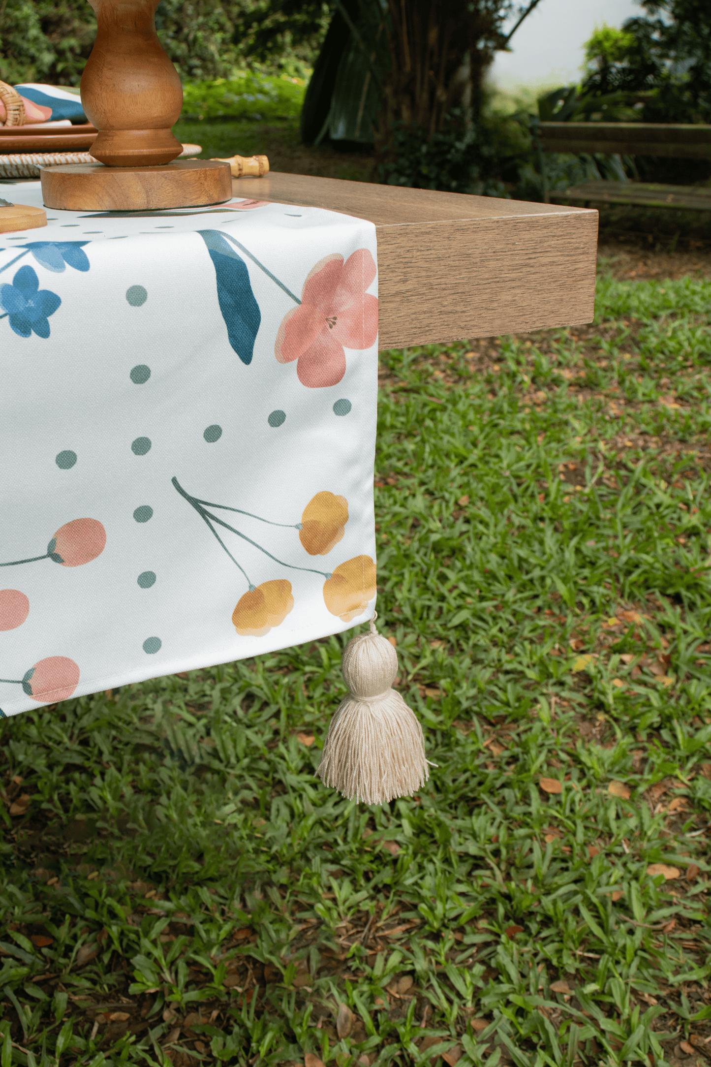 Botanica Table Runner