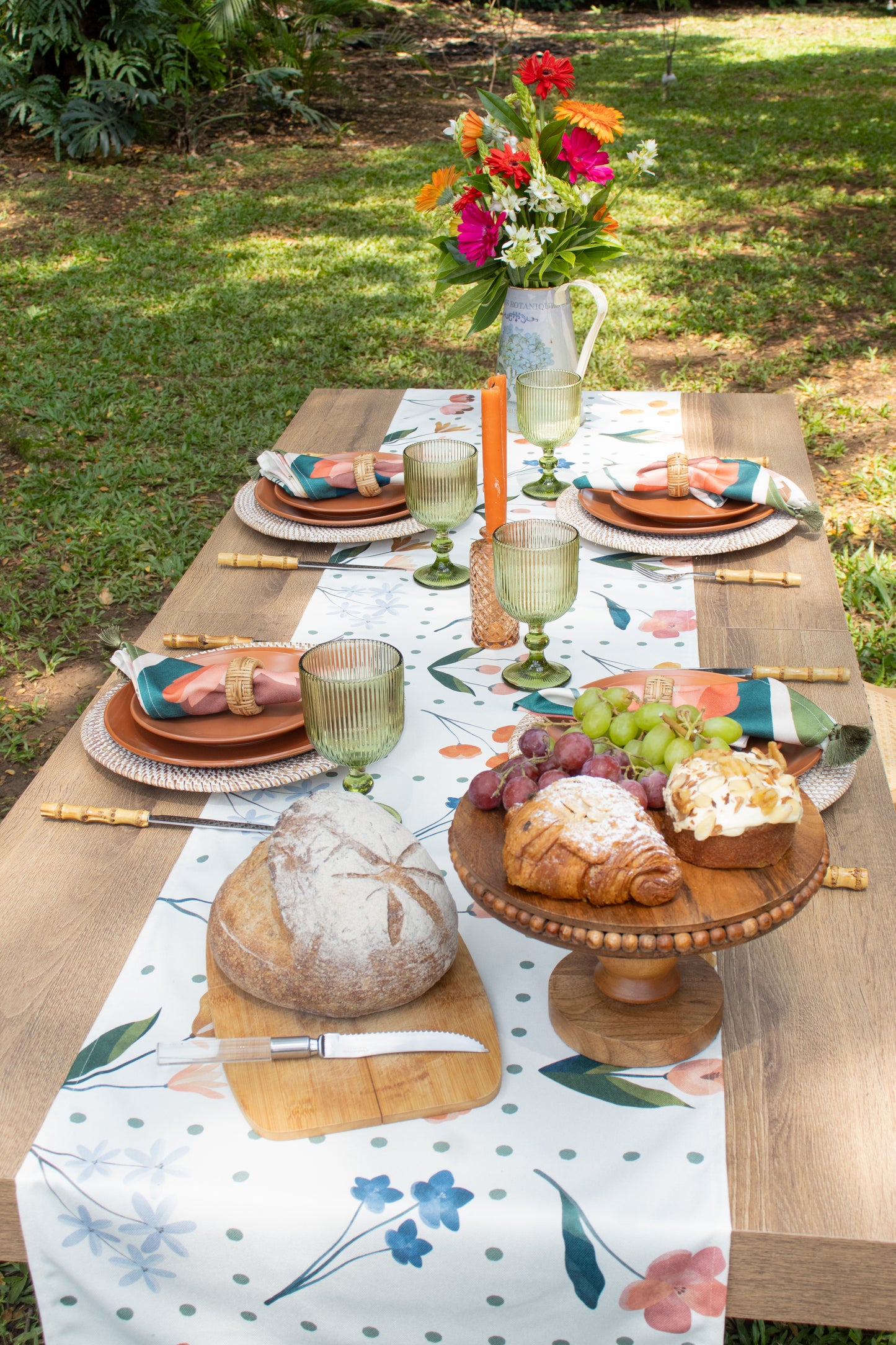 Botanica Table Runner