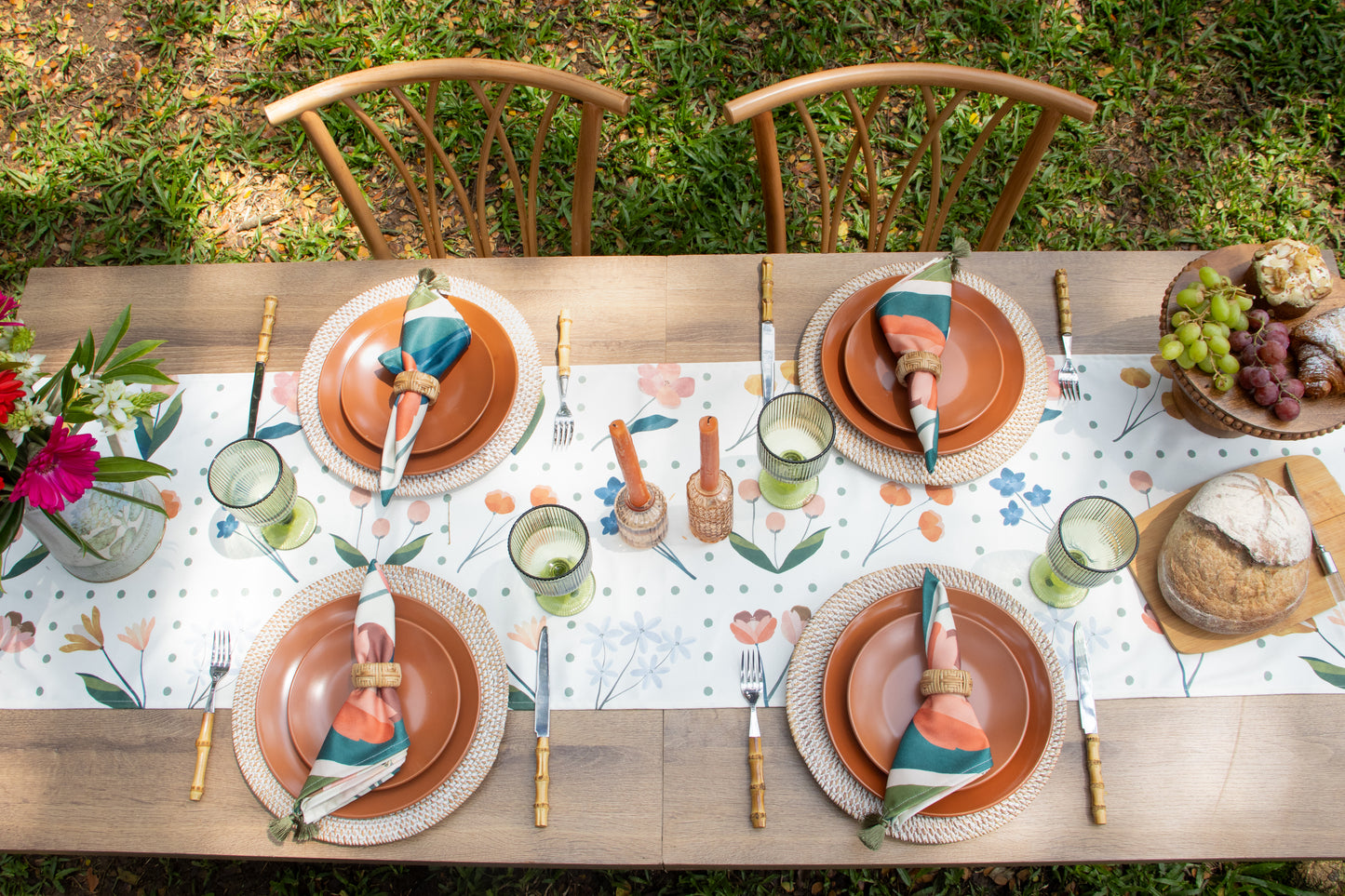 Botanica Table Runner