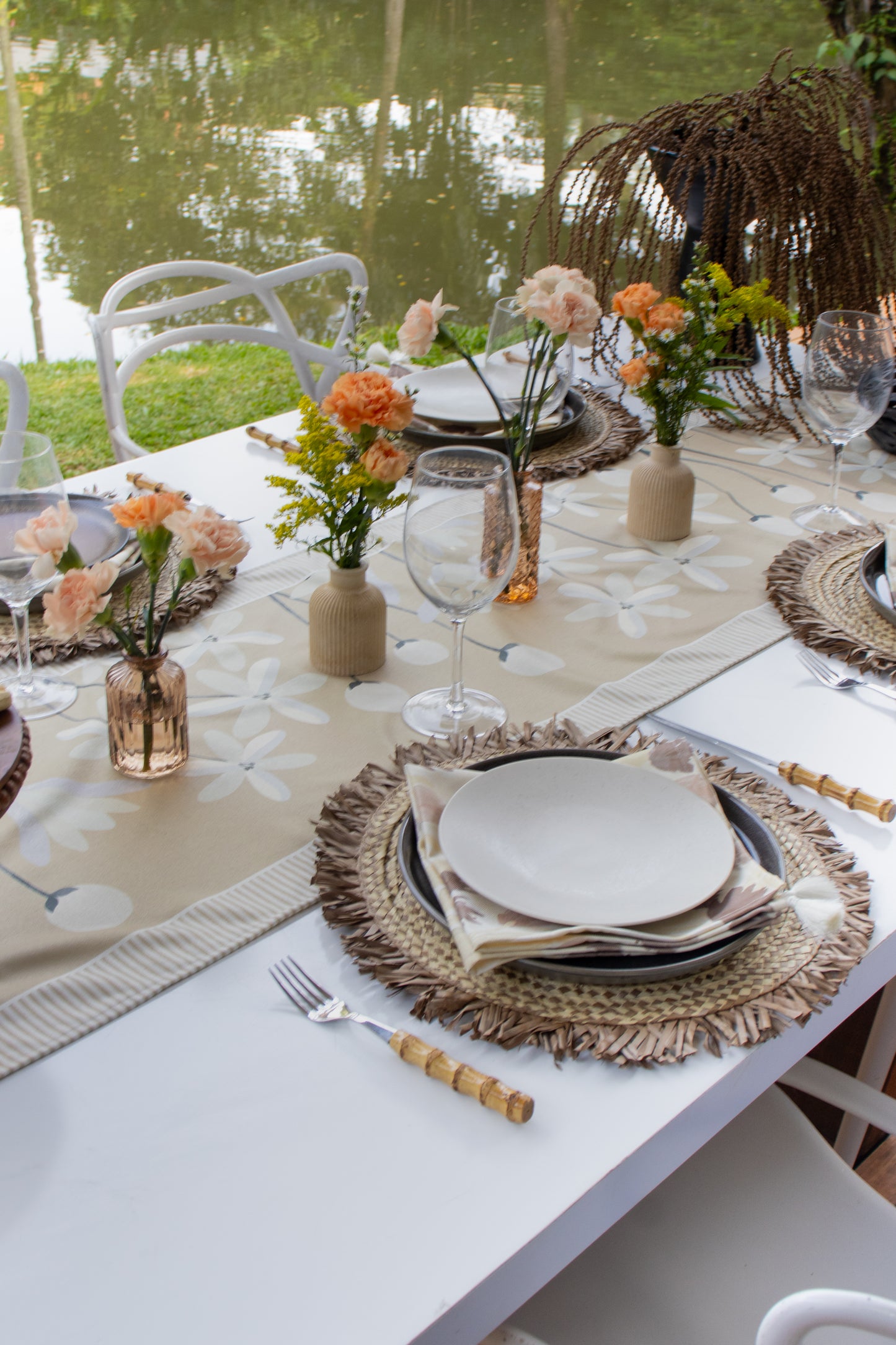 Magnolia Table Runner