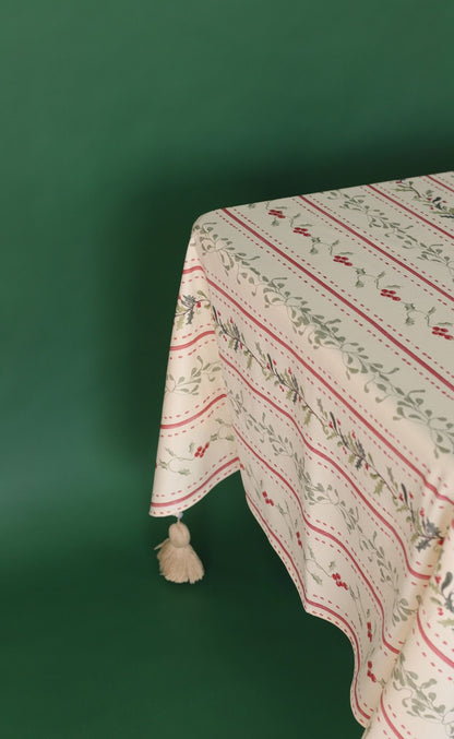 Berryline Tablecloth