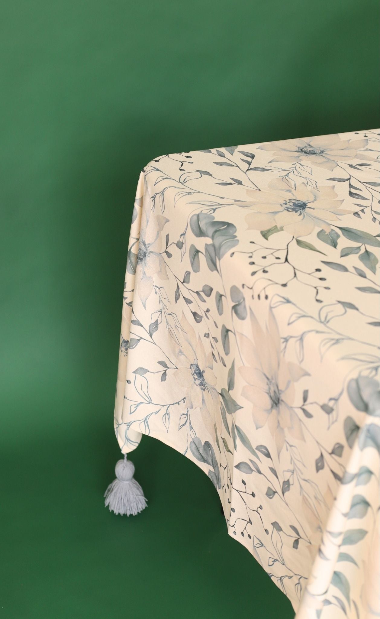 Snowleaf Tablecloth