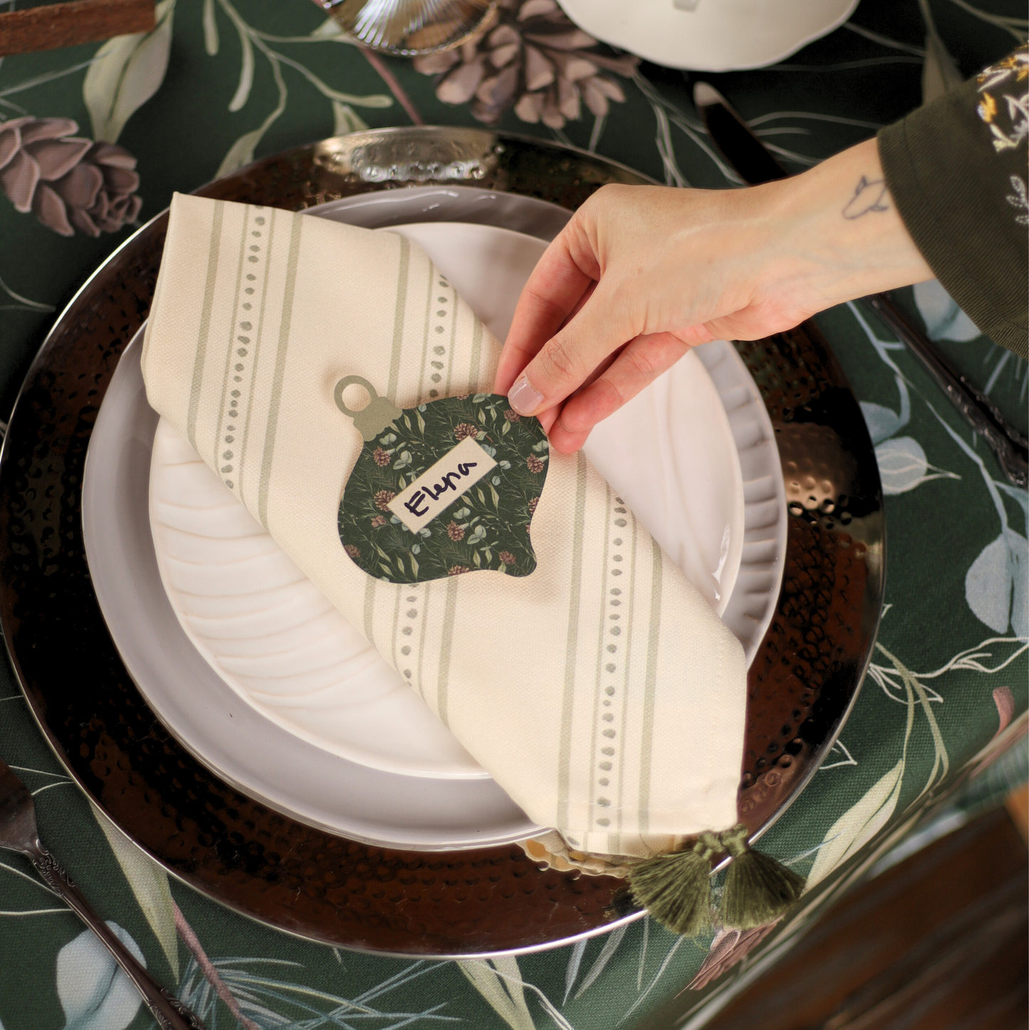 Evernight Place cards