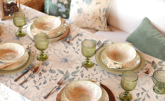 Snowleaf Tablecloth